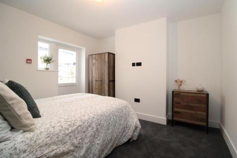 Room 2 .JPG