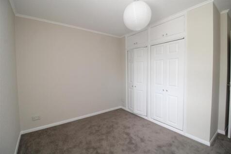Bedroom 1 (3).JPG