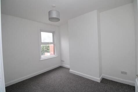 Bedroom 2.JPG