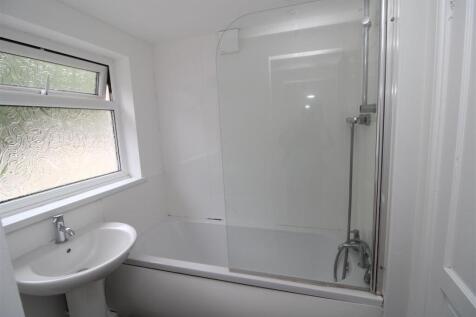 Bathroom.JPG