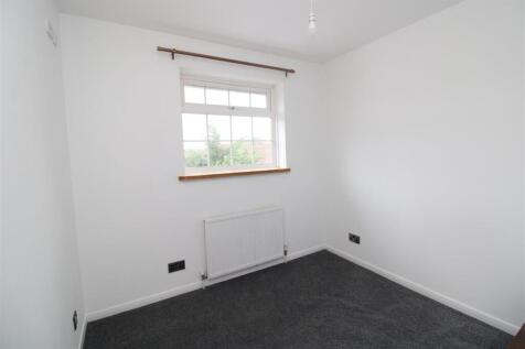 Bedroom 2.JPG