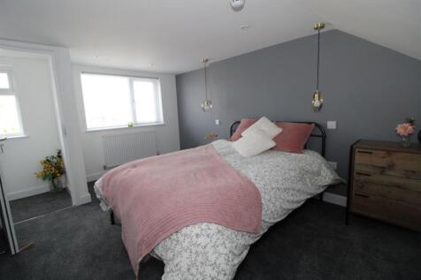 Bedroom 5.jpg