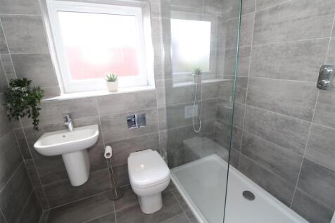 Shower Room .jpg