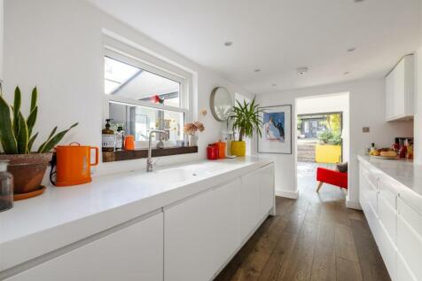Forest Road, E8