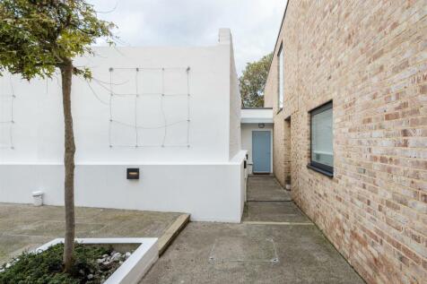 Dunlace Road E5