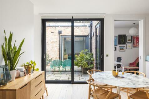 Dunlace Road E5