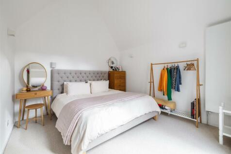 Dunlace Road E5