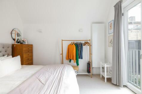 Dunlace Road E5