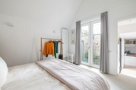 Dunlace Road E5