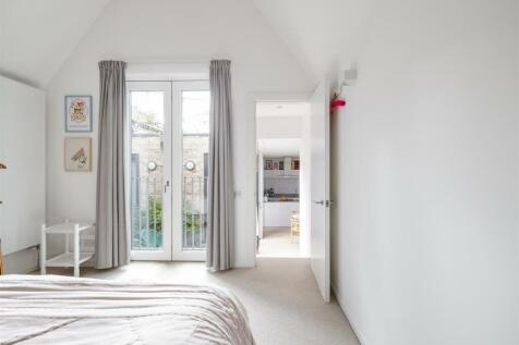 Dunlace Road E5