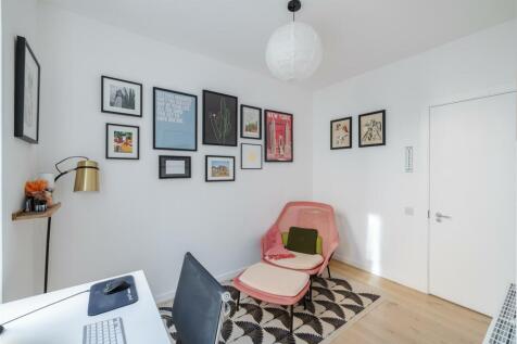 Dunlace Road E5