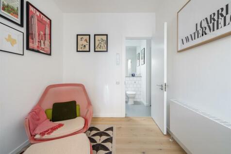 Dunlace Road E5