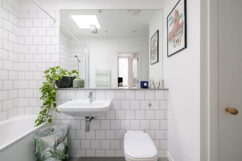 Dunlace Road E5