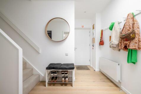 Dunlace Road E5