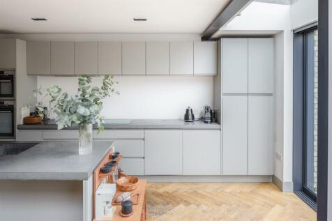 Sewdley Street, E5