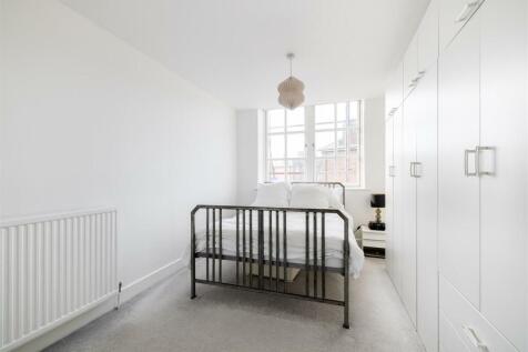 Wharf Place, E2