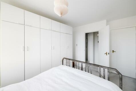 Wharf Place, E2