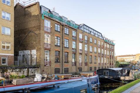 Wharf Place, E2