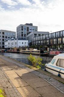Wharf Place, E2