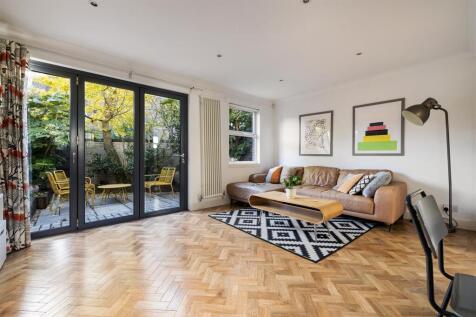 Christchurch Square E9