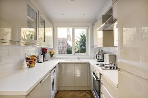 Christchurch Square E9