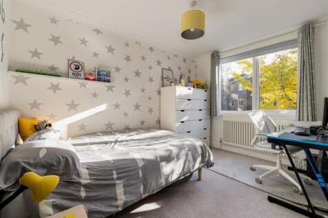 Christchurch Square E9