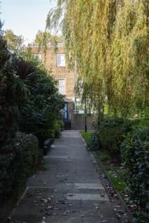 Christchurch Square E9