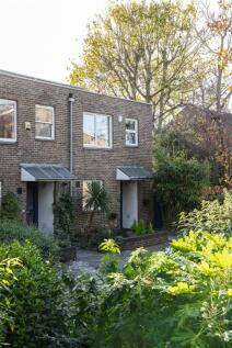 Christchurch Square E9