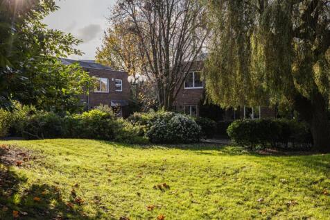 Christchurch Square E9