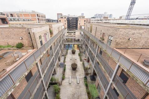 Alloy Court E3