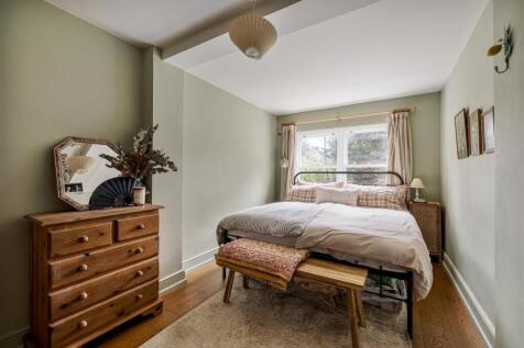 2, Queensdown Road E5