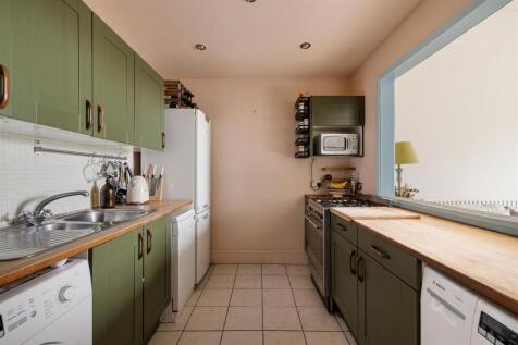 2, Queensdown Road E5