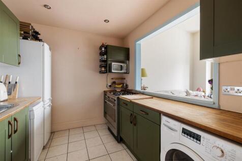 2, Queensdown Road E5
