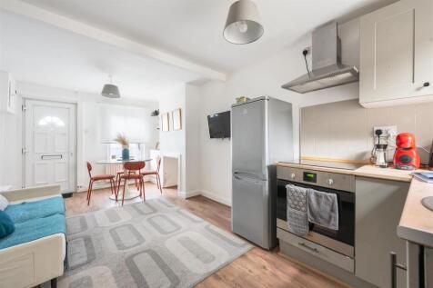 Hadleigh Street, E2