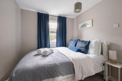 Hadleigh Street, E2