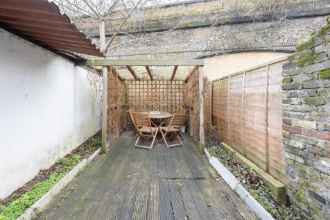 Hadleigh Street, E2
