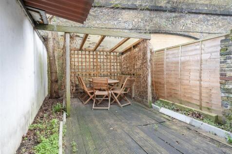 Hadleigh Street, E2