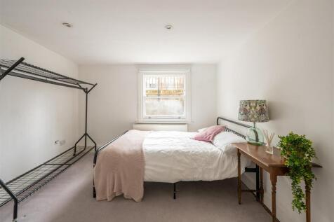 Mount Pleasant Lane, E5