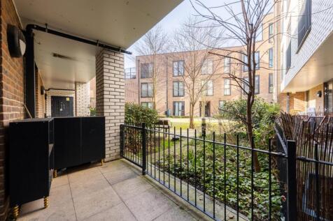Salcombe Road N16