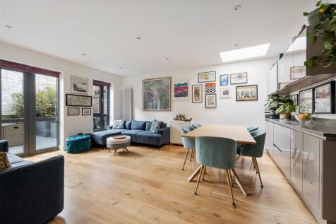 Threaders Apartments E2