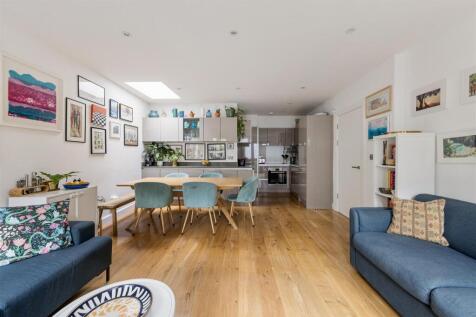 Threaders Apartments E2