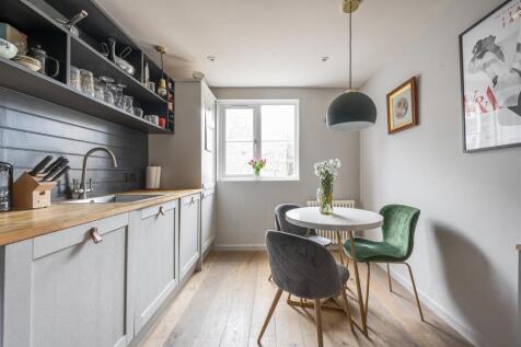 Darnley Road, E9
