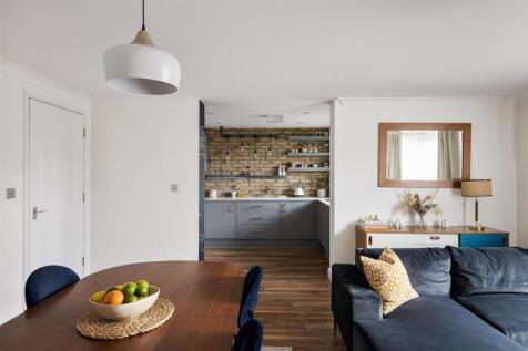 Gray Court, E1