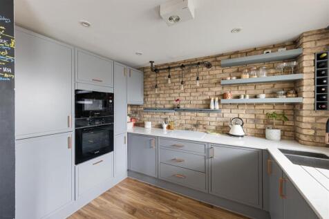 Gray Court, E1