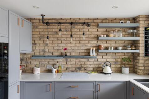 Gray Court, E1