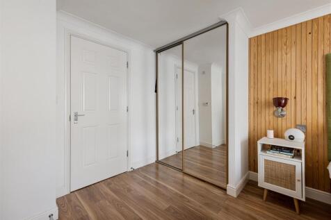 Gray Court, E1