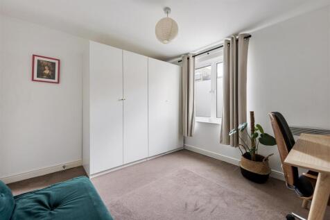 Gray Court, E1