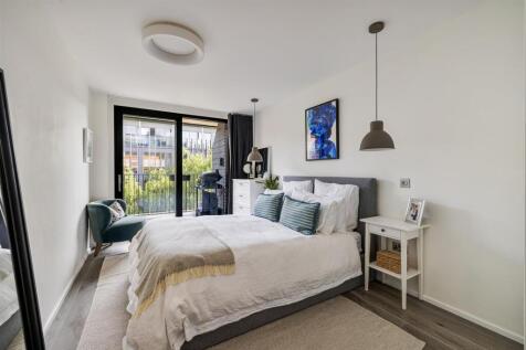 Shore Road E9