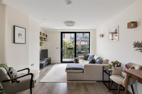Shore Road E9