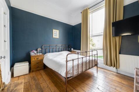 Shacklewell Lane, E8
